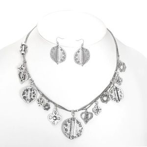 Family girl necklace